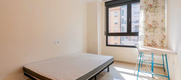 Apartamento de 3 dormitorios en Valencia, Spain No. 171546 9