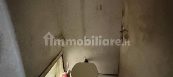 Коммерческая недвижимость с 1 комнатой в Ареццо, Италия № 81270 6