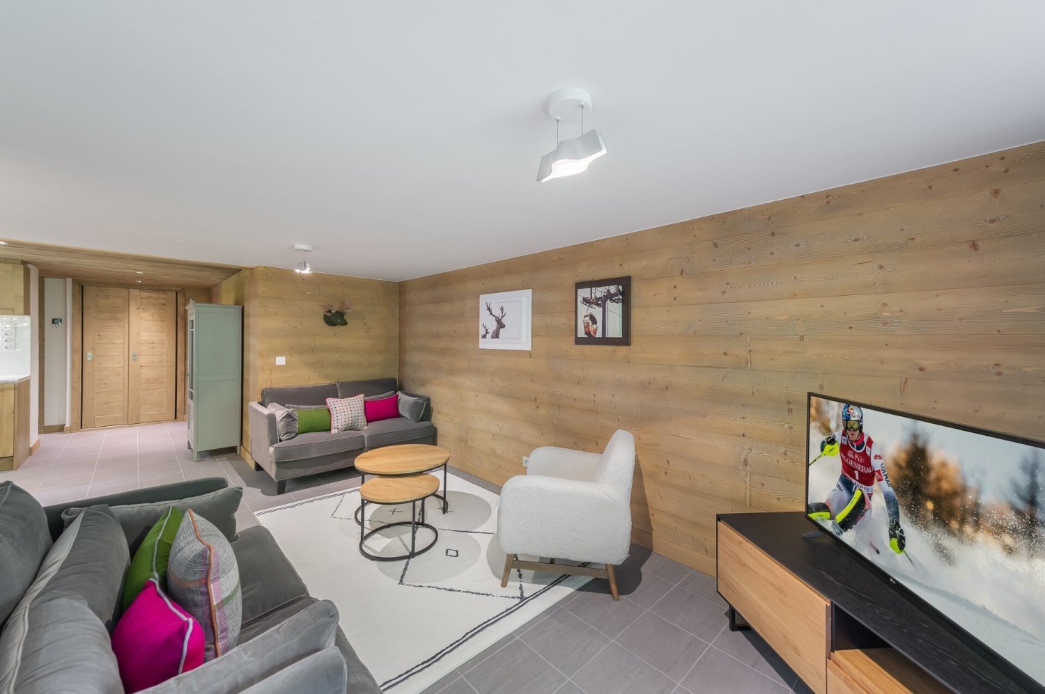 3 bedrooms Apartment in Les Allues, France No. 1052