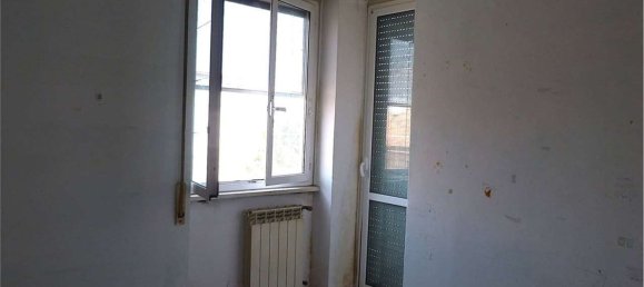 Квартира с 3 спальнями в Помеция, Италия № 377722 9