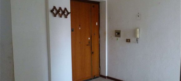 Квартира с 3 спальнями в Помеция, Италия № 377722 2