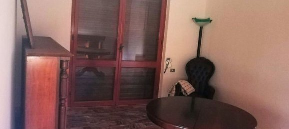 6 rooms House in Carrara, Italy No. 45786 11