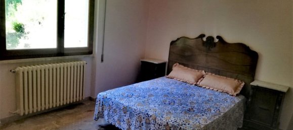 6 rooms House in Carrara, Italy No. 45786 17