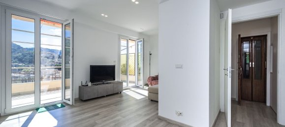 6 bedrooms Penthouse in Recco, Italy No. 379599 4