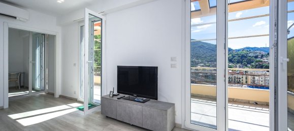 6 bedrooms Penthouse in Recco, Italy No. 379599 6