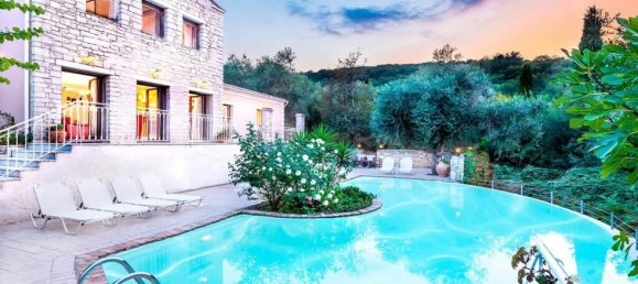 4 bedrooms Villa in Corfu, Greece No. 1383 2