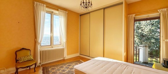 5 bedrooms House in Coublevie, France No. 202377 5