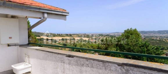 Вилла с 3 спальнями в Спольторе, Италия № 259328 40