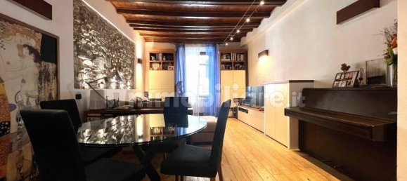 3 bedrooms Apartment in Como, Italy No. 9695 2