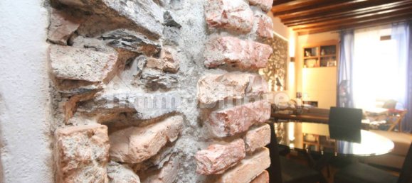 3 bedrooms Apartment in Como, Italy No. 9695 6