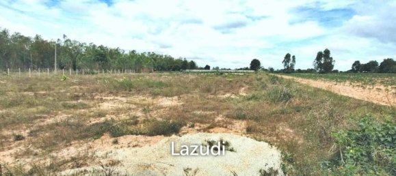 2920m² Commercial property in Bang Lamung, Thailand No. 15322 4