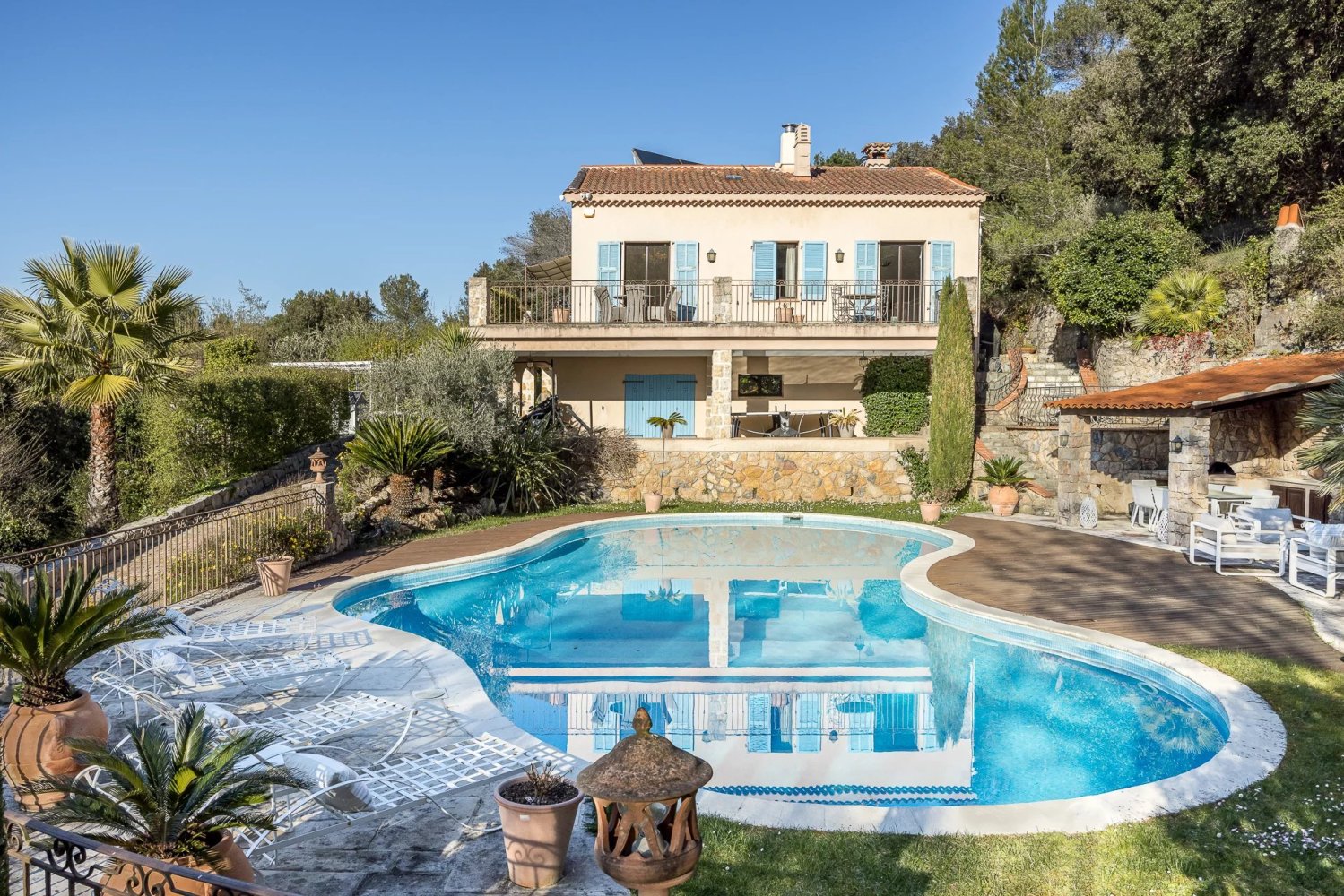 4 bedrooms Villa in Mougins, France No. 1555