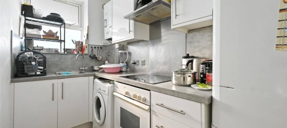 2 bedrooms Apartment in London, United Kingdom No. 3834 3