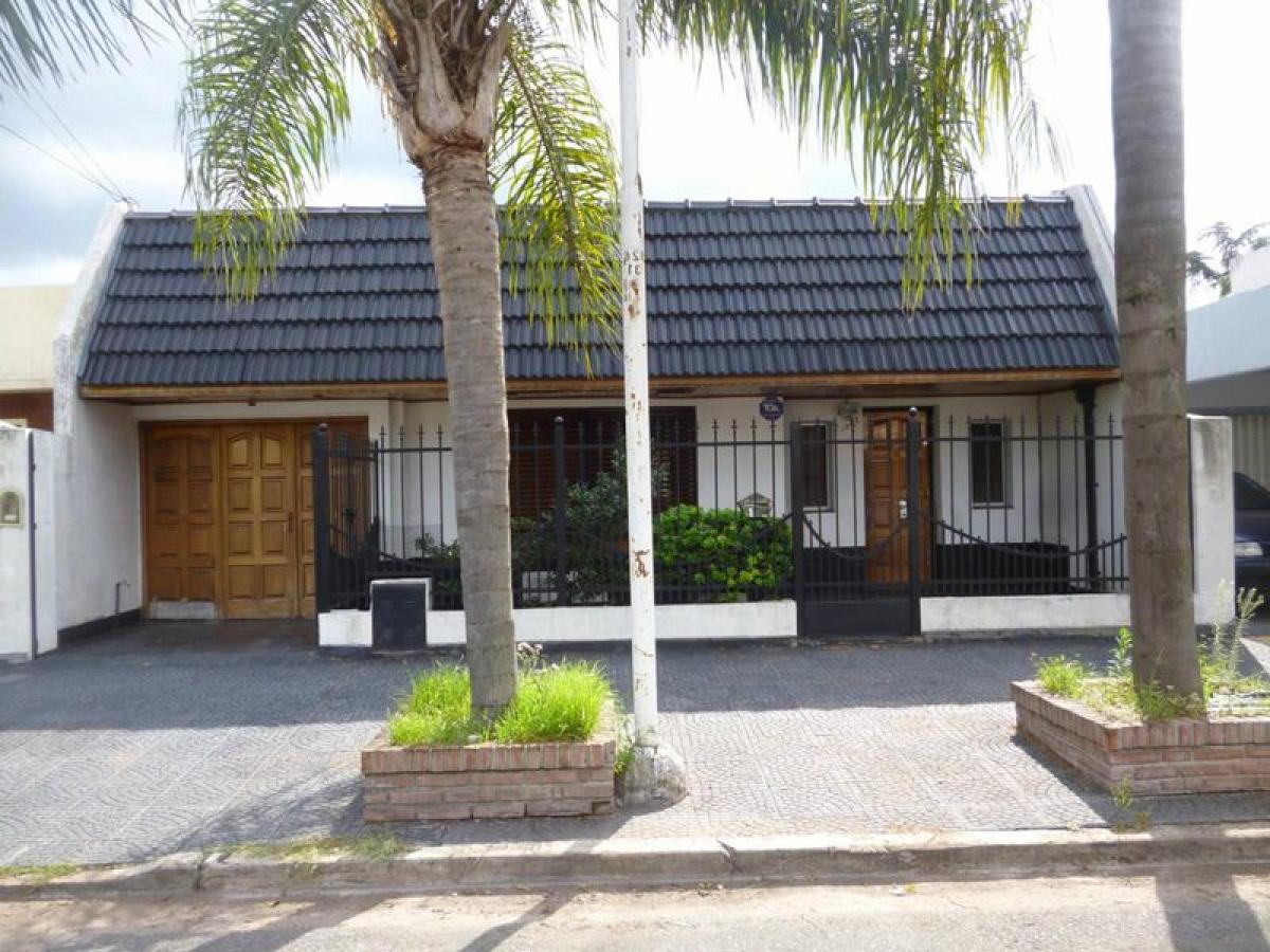 2 bedrooms House in Bermudez, Argentina No. 3346