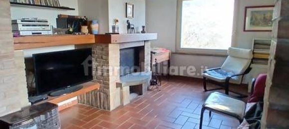 2 bedrooms House in Fidenza, Italy No. 171209 4
