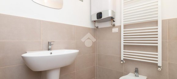 5 rooms Apartment in Turin, Italy No. 72207 13