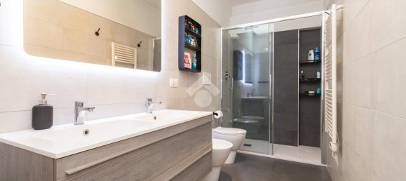 5 rooms Apartment in Turin, Italy No. 72207 31