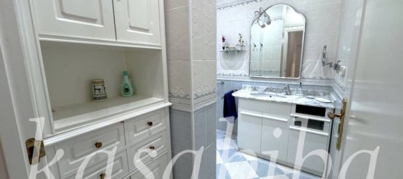 Apartamento de 4 dormitorios en Alicante, Spain No. 70105 34