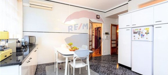 5 bedrooms Apartment in Porto, Portugal No. 37609 8