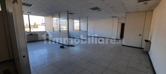 5غرفة مكتب في Legnano, Italy رقم 111391 17