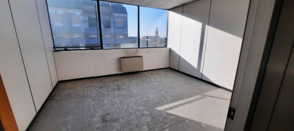 5غرفة مكتب في Legnano, Italy رقم 111391 8