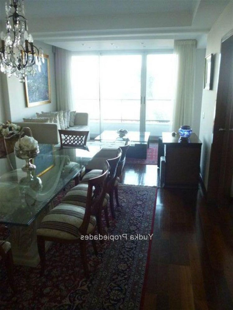 4 bedrooms Apartment in Montevideo, Uruguay No. 12595