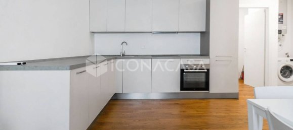 2 bedrooms Apartment in Milan, Italy No. 327556 9