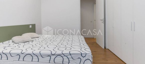 2 bedrooms Apartment in Milan, Italy No. 327556 14