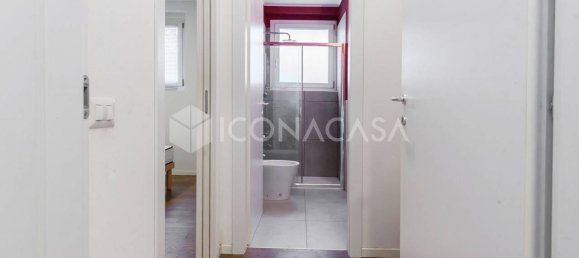 2 bedrooms Apartment in Milan, Italy No. 327556 19