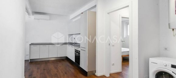 2 bedrooms Apartment in Milan, Italy No. 327556 7