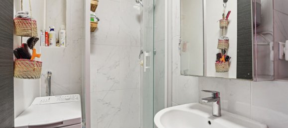 1 bedroom Apartment in Paris, France No. 296374 5