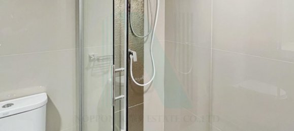 Apartamento em condomínio em Phra Khanong, Thailand N.º 69804 7