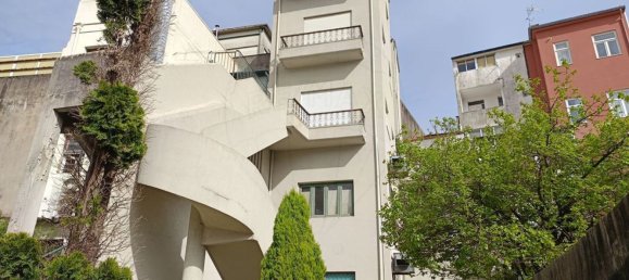 700m² Building in Porto, Portugal No. 135109 9