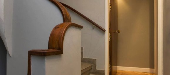 700m² Building in Porto, Portugal No. 135109 11