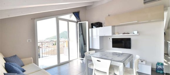 Квартира с 2 комнатами в Лоано, Италия № 291988 6