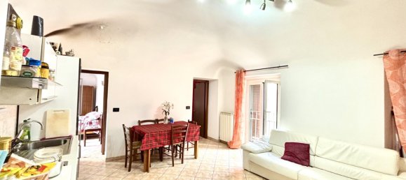 Квартира с 3 комнатами в Алессандрия, Италия № 364101 3