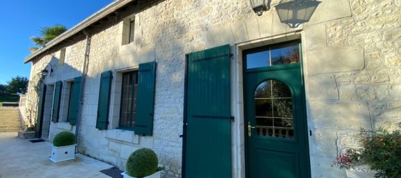 Замки и поместья с 6 спальнями в Шательро, Франция № 293765 17