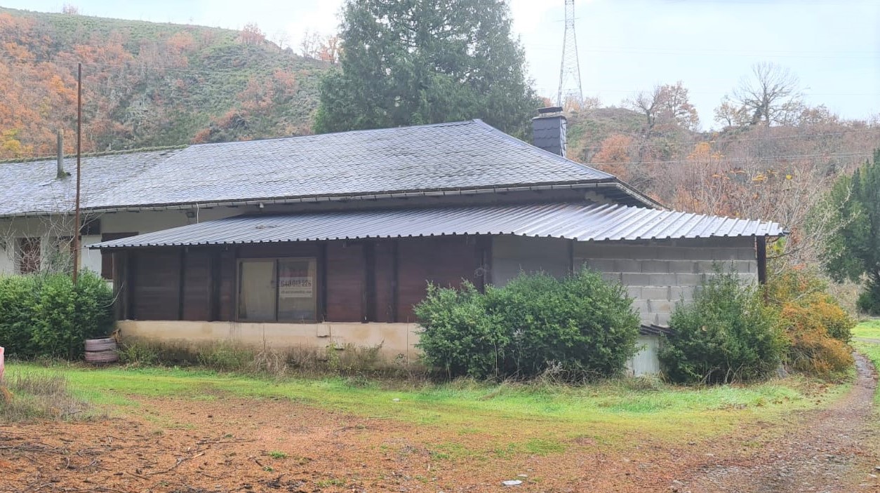 3 bedrooms House in Palacios Del Sil, Spain No. 74854