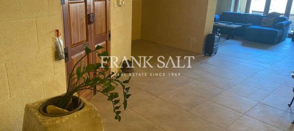 4 bedrooms House in Zebbug, Malta No. 6110 8