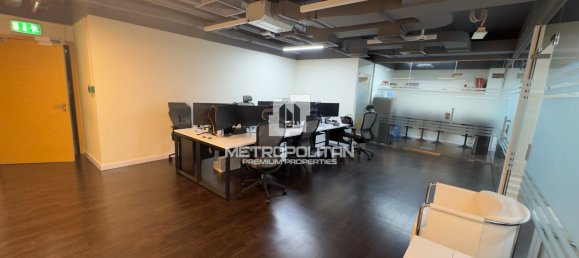 106.1m² Office in Jumeirah Lake Towers, UAE No. 109133 4