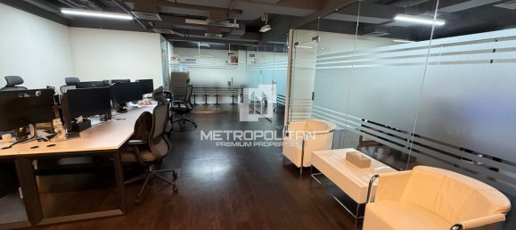 106.1m² Office in Jumeirah Lake Towers, UAE No. 109133 5