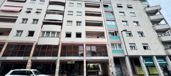 Garaje en Pordenone, Italy 25 m² No. 320060 21