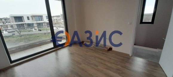 2 bedrooms House in Pomorie, Bulgaria No. 891 3