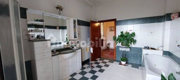 8 chambres Villa à Arezzo, Italy No. 211496 9