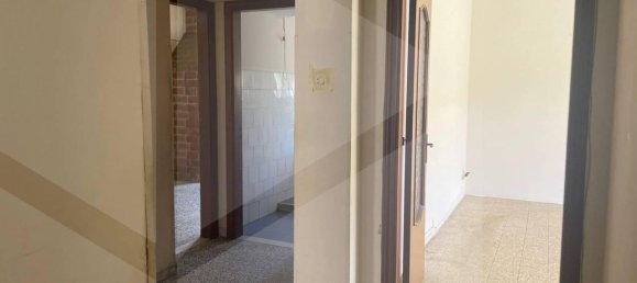 4-Zimmer Wohnung in Bari, Italy, Nr. 146099 8