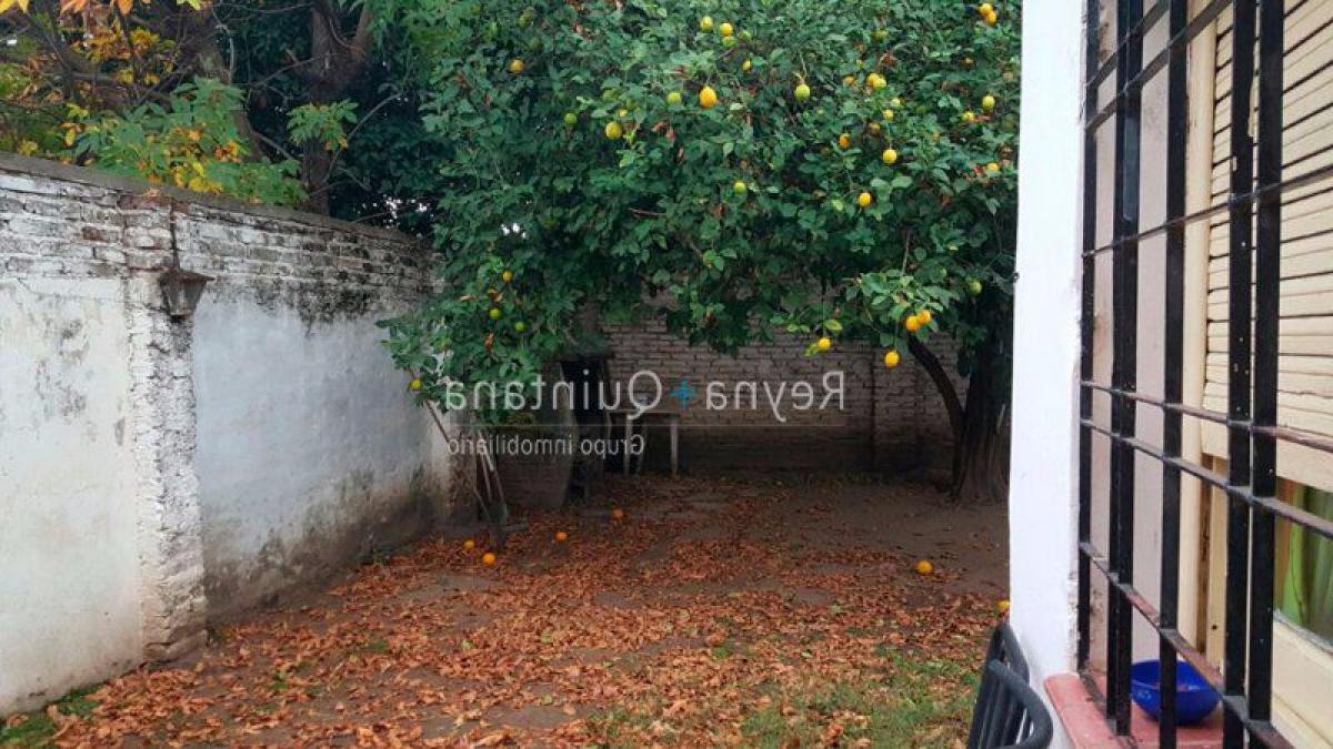 Casa de 2 dormitorios en Córdoba, Argentina No. 15948