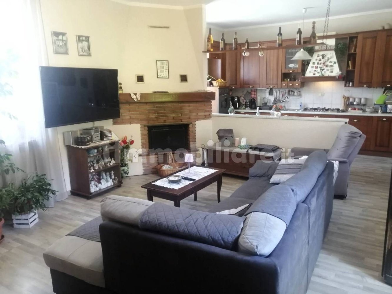 2 Schlafzimmer Wohnung in Besozzo, Italy, Nr. 383993