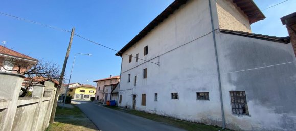 10 rooms House in San Giusto Canavese, Italy No. 7867 11