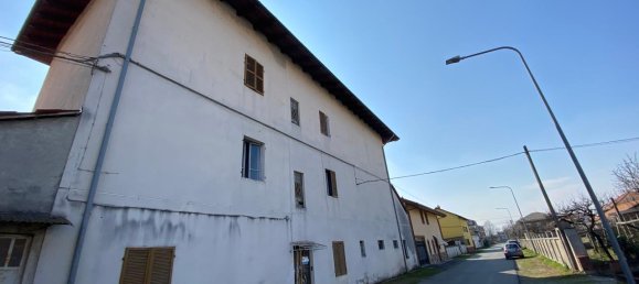 10 rooms House in San Giusto Canavese, Italy No. 7867 8