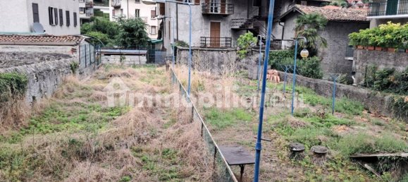 2 rooms Commercial property in Barni, Italy No. 283570 4